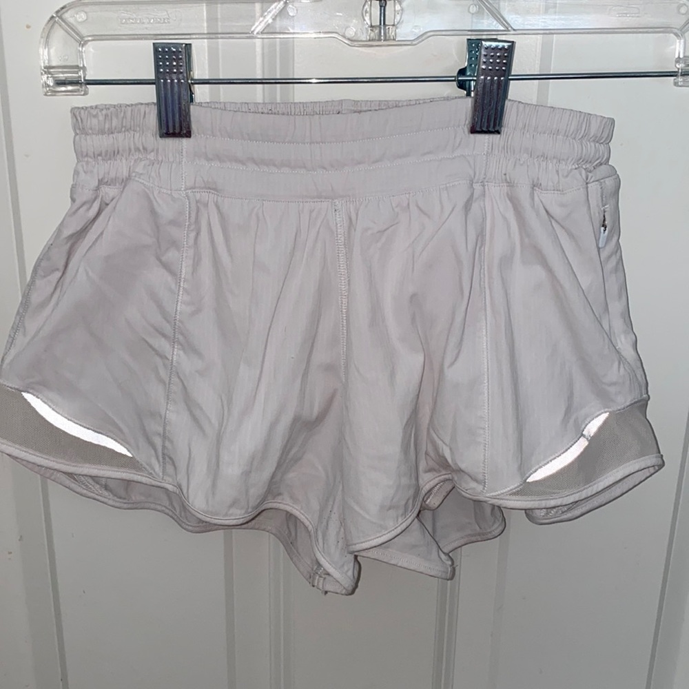 white lululemon hotty hot shorts